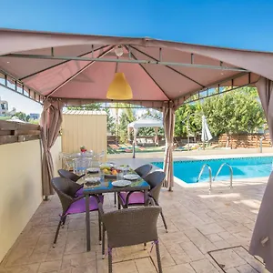 antonia-villa.protaras-cy-hotels.com/